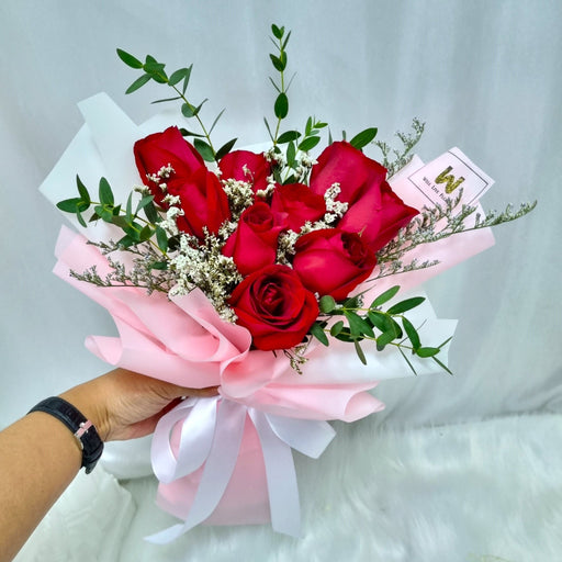Lovey Dovey - Rose Hand Bouquet - Flower Bouquet - Red Rose - Flower delivery Singapore - Well Live Florist