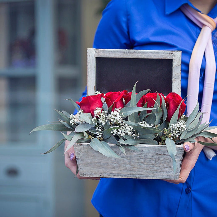 Condolences Wreath Delivery in Singapore: Choosing the Right Sympathy Flowers