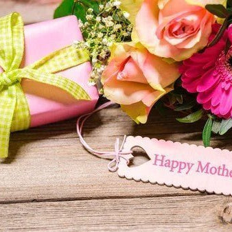 Best Flower and Gift Combos for Mother’s Day