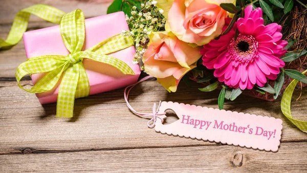 Best Flower and Gift Combos for Mother’s Day