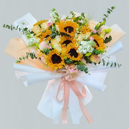Easy Tips to Care for Your Sunflower Bouquet