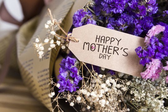 Fresh vs preserved flower bouquets for Mother's Day