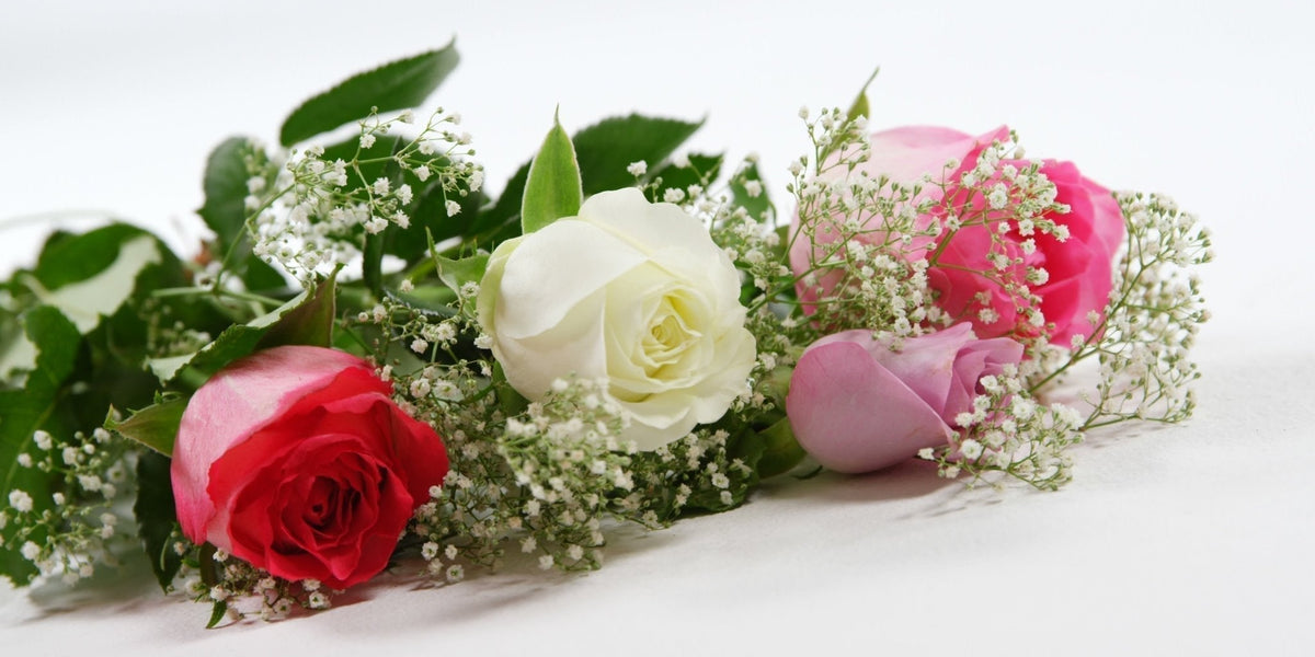 Creative Ways to Pair Roses with Other Blooms for Stunning Arrangements