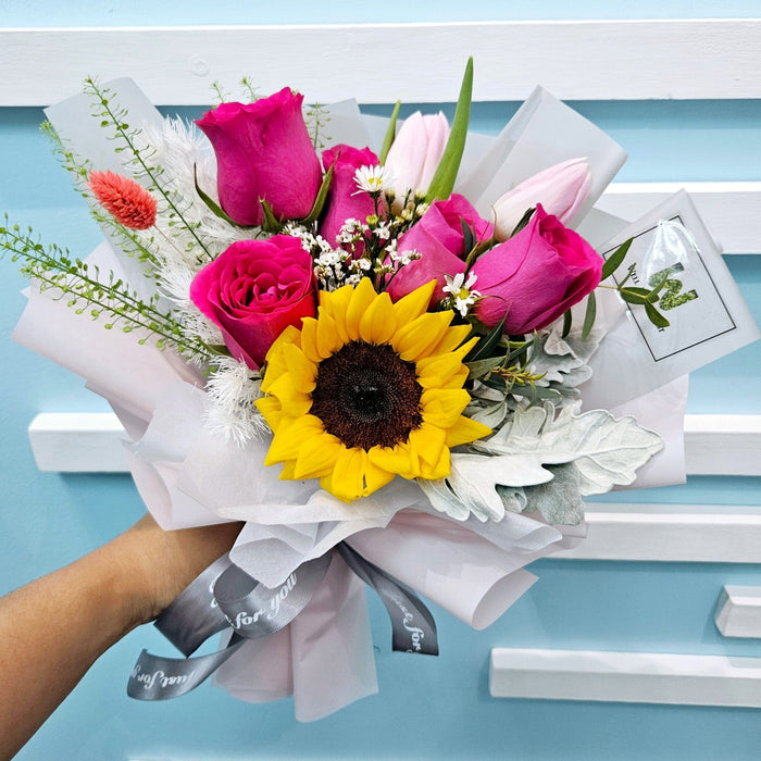 Amore De Fleurs - Hand Bouquet - Fresh Flower - Sunflower - Roses - Tulips - Free Same Day Delivery - Florist Singapore - Well Live Florist