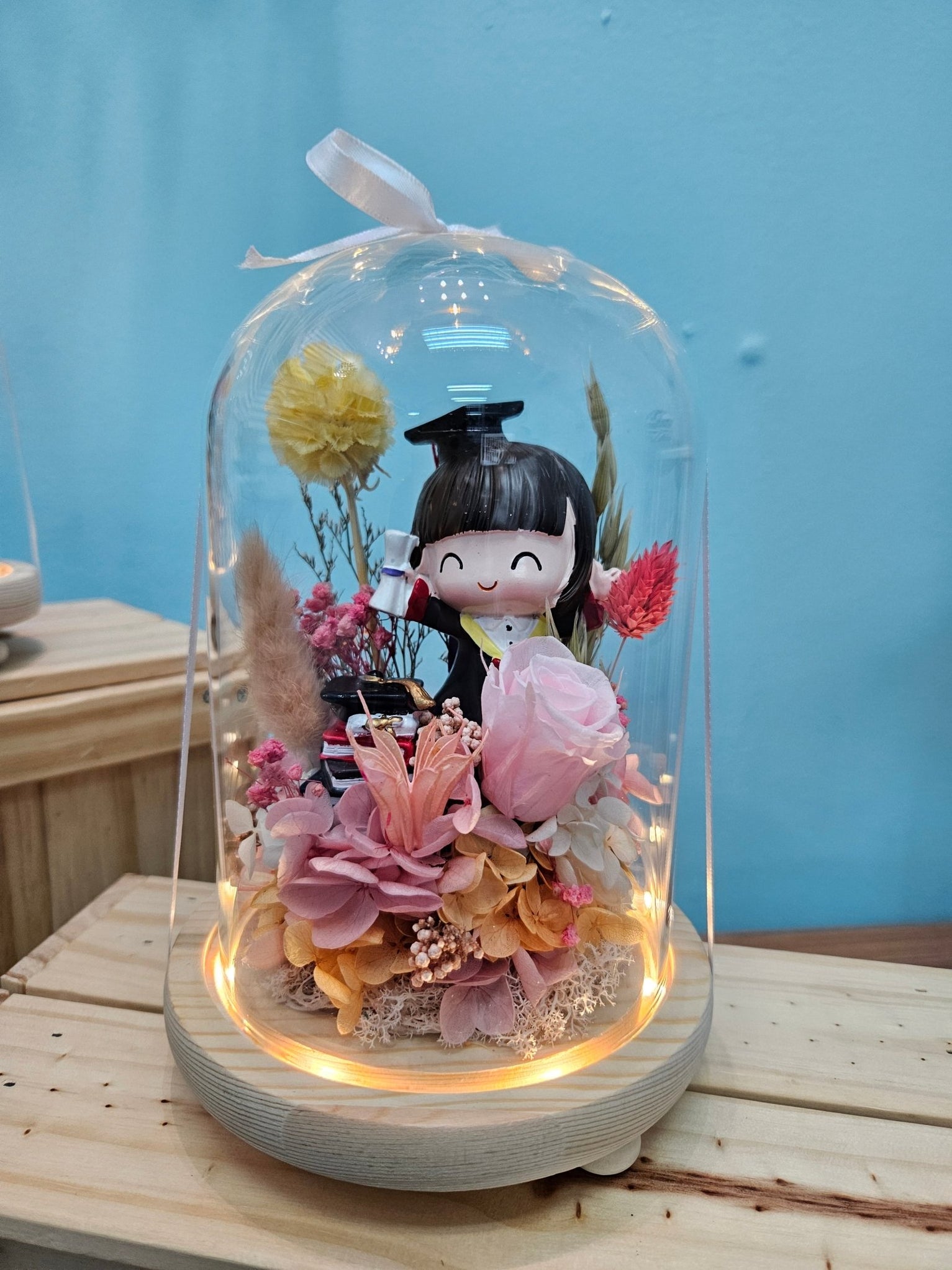 Dome Of Achievement - Graduation Flower|Well Live Florist
