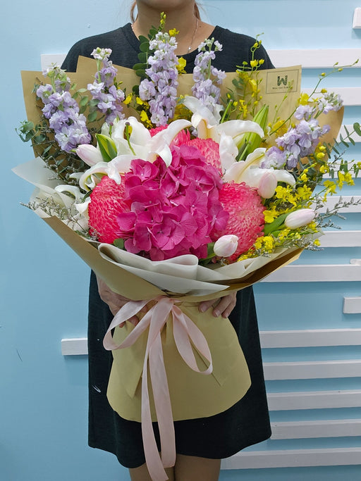 Flower Bouquet - Hand Bouquet - Flower Delivery Singapore - Well Live Florist