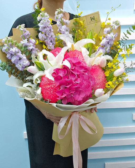 Flower Bouquet - Hand Bouquet - Flower Delivery Singapore - Well Live Florist