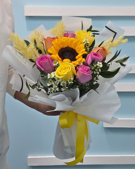 Hearts Afire - Fresh Flower Bouquet - Sunflower and Roses Bouquet - Flower Delivery Singapore - Well Live Florist
