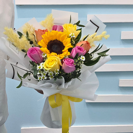 Hearts Afire - Fresh Flower Bouquet - Sunflower and Roses Bouquet - Flower Delivery Singapore - Well Live Florist