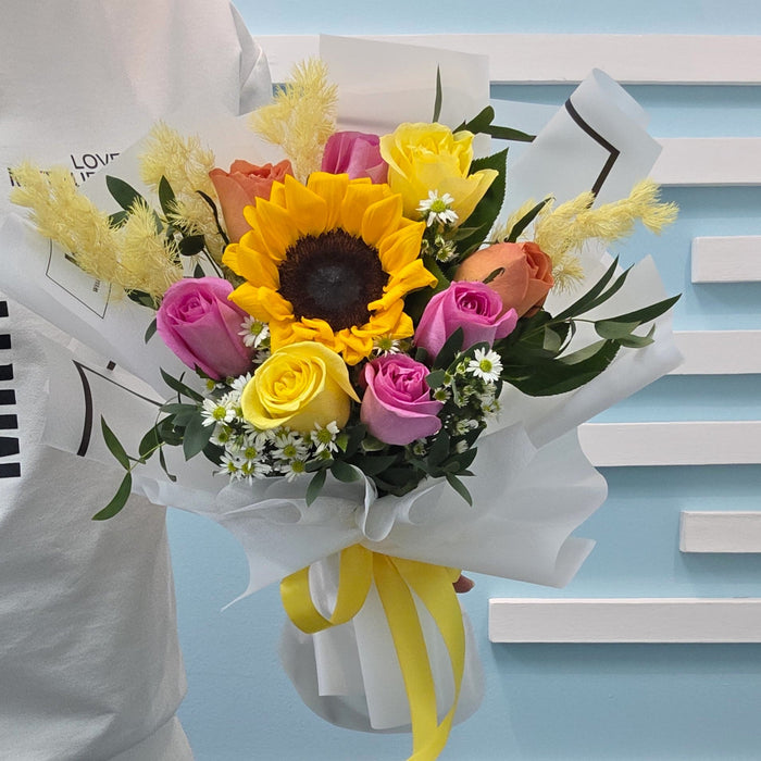 Hearts Afire - Fresh Flower Bouquet - Sunflower and Roses Bouquet - Flower Delivery Singapore - Well Live Florist