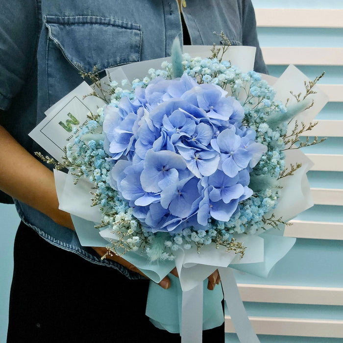 Presley - Hand Bouquet - Fresh Hydrangea Bouquet - Well Live Florist