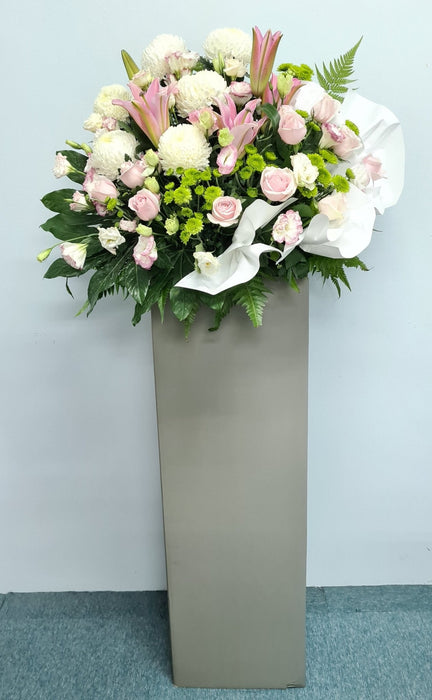 condolence flower stand, sympathy flower, condolence flower