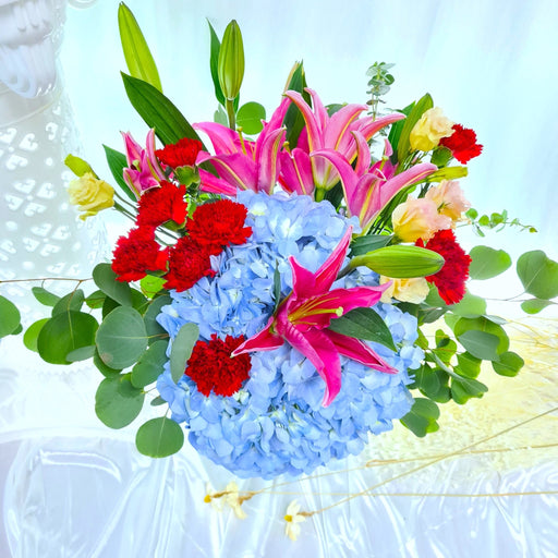 Country Garden - Flower In Vase - Carnation - Lily - Hydrangea - Well Live Florist