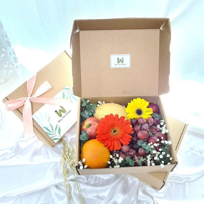 Fresh fruit and fresh flower in box