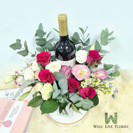 Flower Box of Roses, Eustoma and 01 Bot Of Gawler G9 Wine 750 ml 