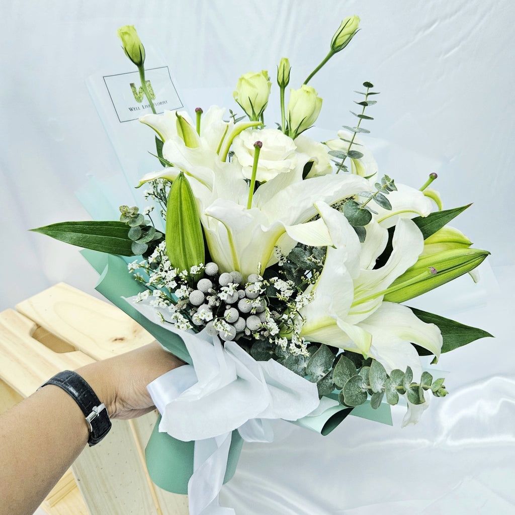 Stunning Hand Bouquets Singapore | Well Live Florist