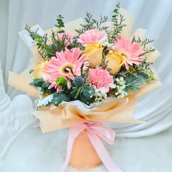 Hand bouquet, Carnation, Gerbera, rose bouquet