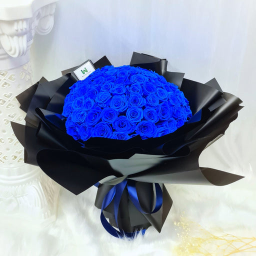 99 royal blue roses bouquet. 