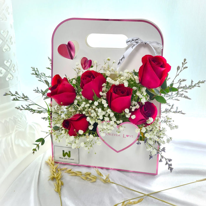 Someone Sweet - Flower Box - Baby's Breath - Roses Well Live Florist