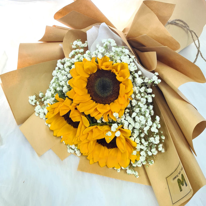 Sunflower bouquet, hand bouquet